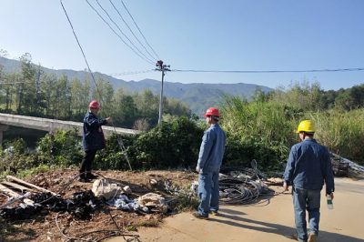 中方县供电公司对在建农网改造项目进行全面的巡查和督导